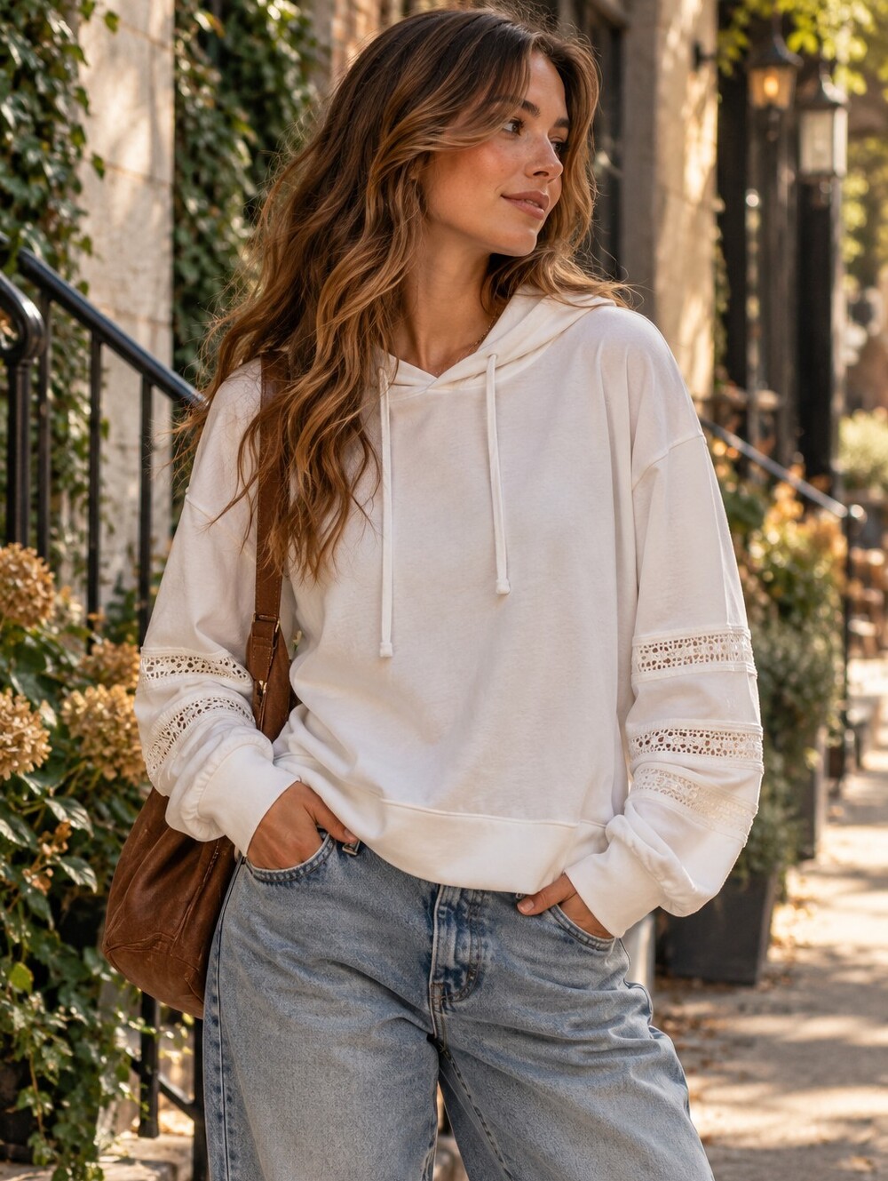 TITLE:Live Well Women's Large White Lace Inset Lightweight Hoodie Pullover